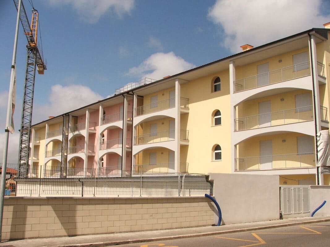 32 alloggi Via Cambini